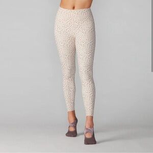 TAVI High Waisted Legging